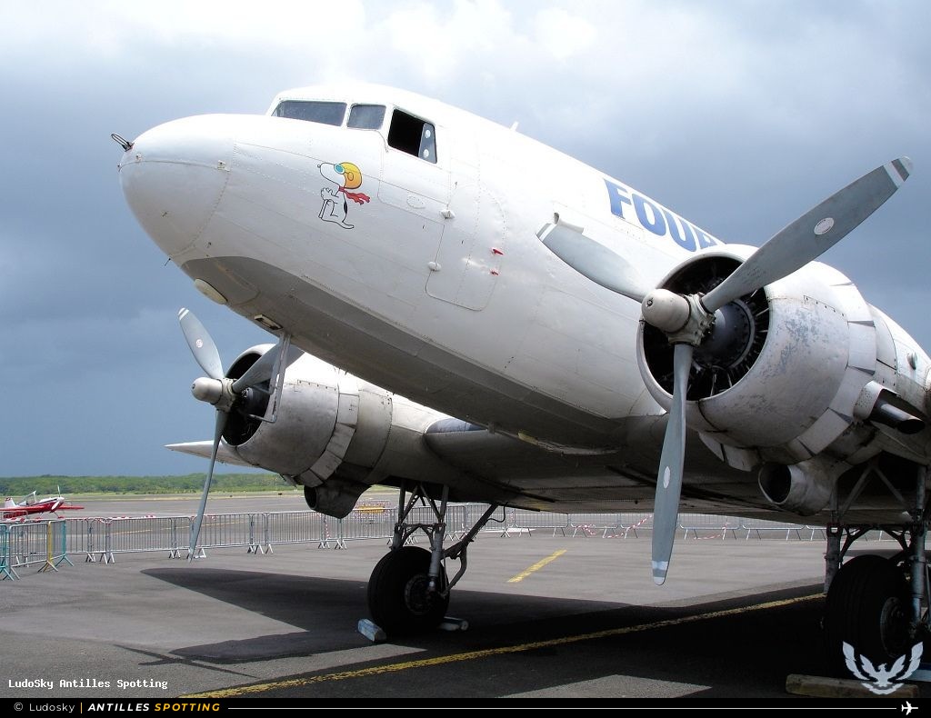 N138FS · Douglas DC-3 / C-47, Four Star Air Cargo, Pointe-à-Pitre – Maryse Condé