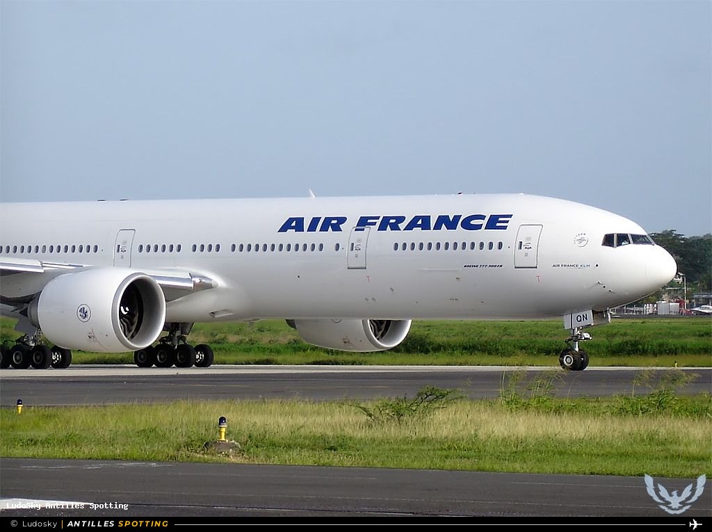 F-GSQN · Boeing 777-300ER, Air France, Pointe-à-Pitre – Maryse Condé