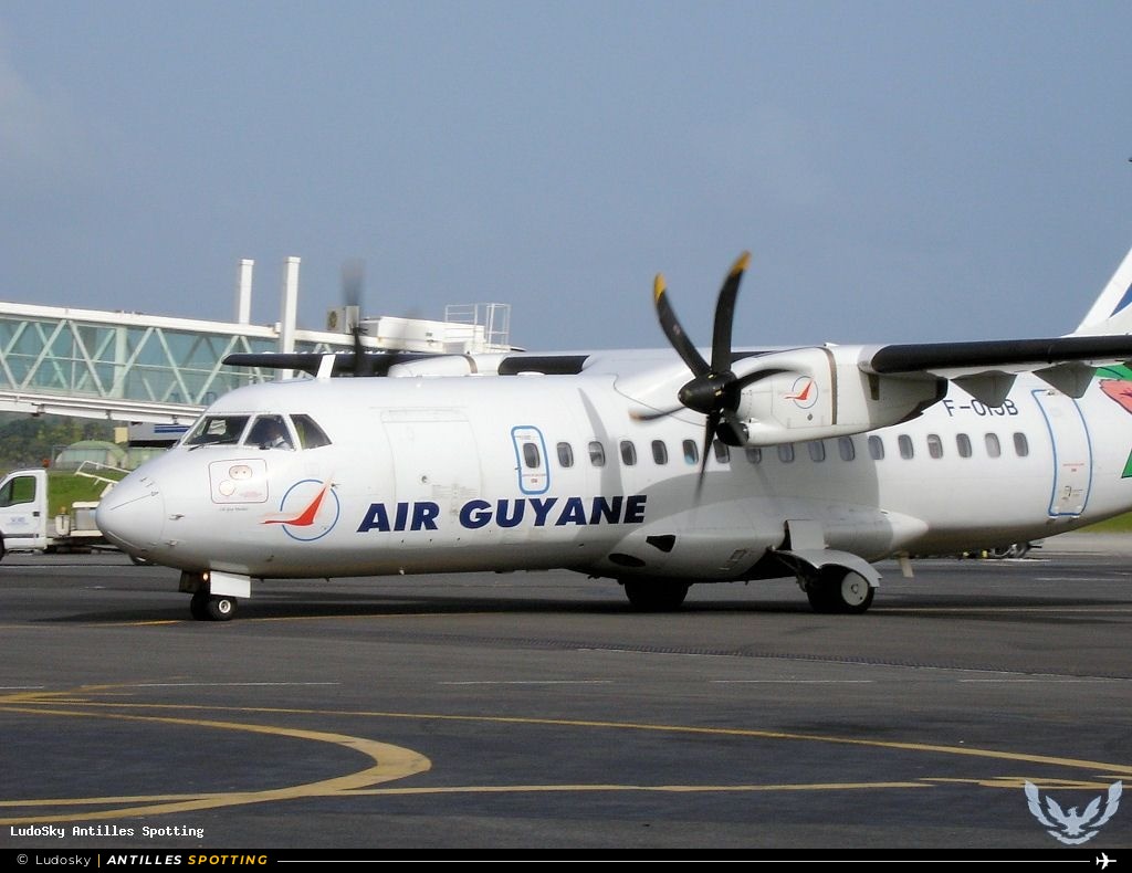 F-OIJB · ATR 42-500, Air Guyane, Pointe-à-Pitre – Maryse Condé