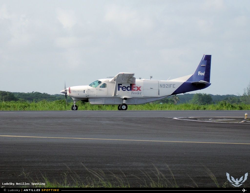 N921FE · Cessna 208 Caravan, FedEx Feeder, Pointe-à-Pitre – Maryse Condé