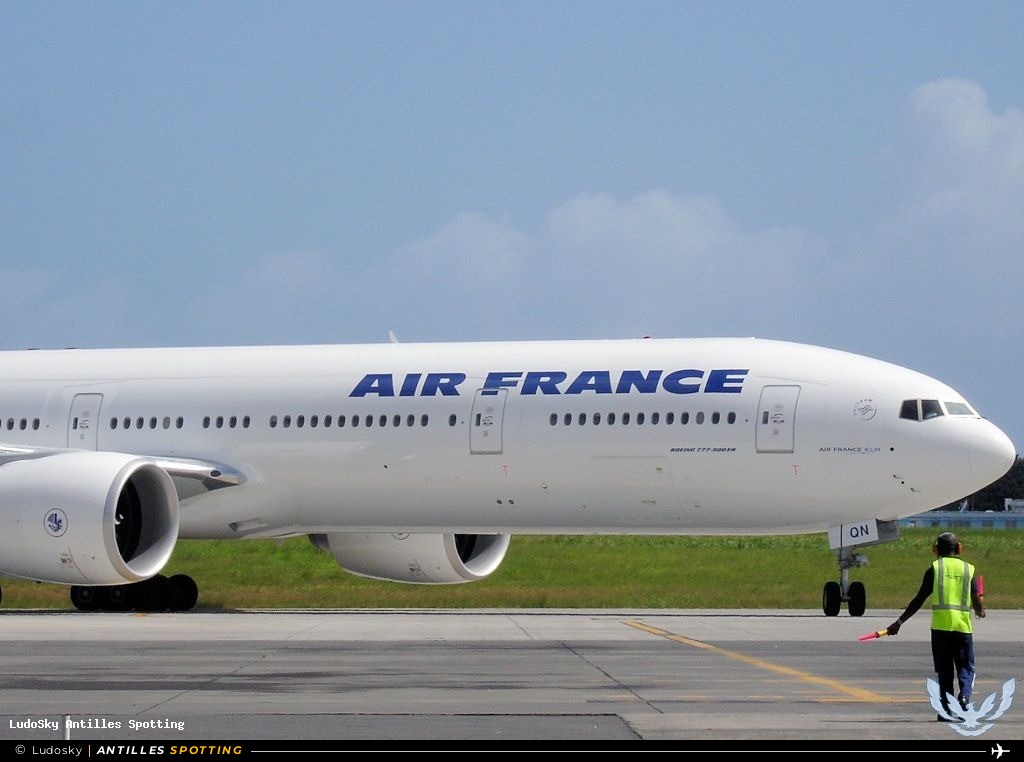 F-GSQN · Boeing 777-300ER, Air France, Pointe-à-Pitre – Maryse Condé