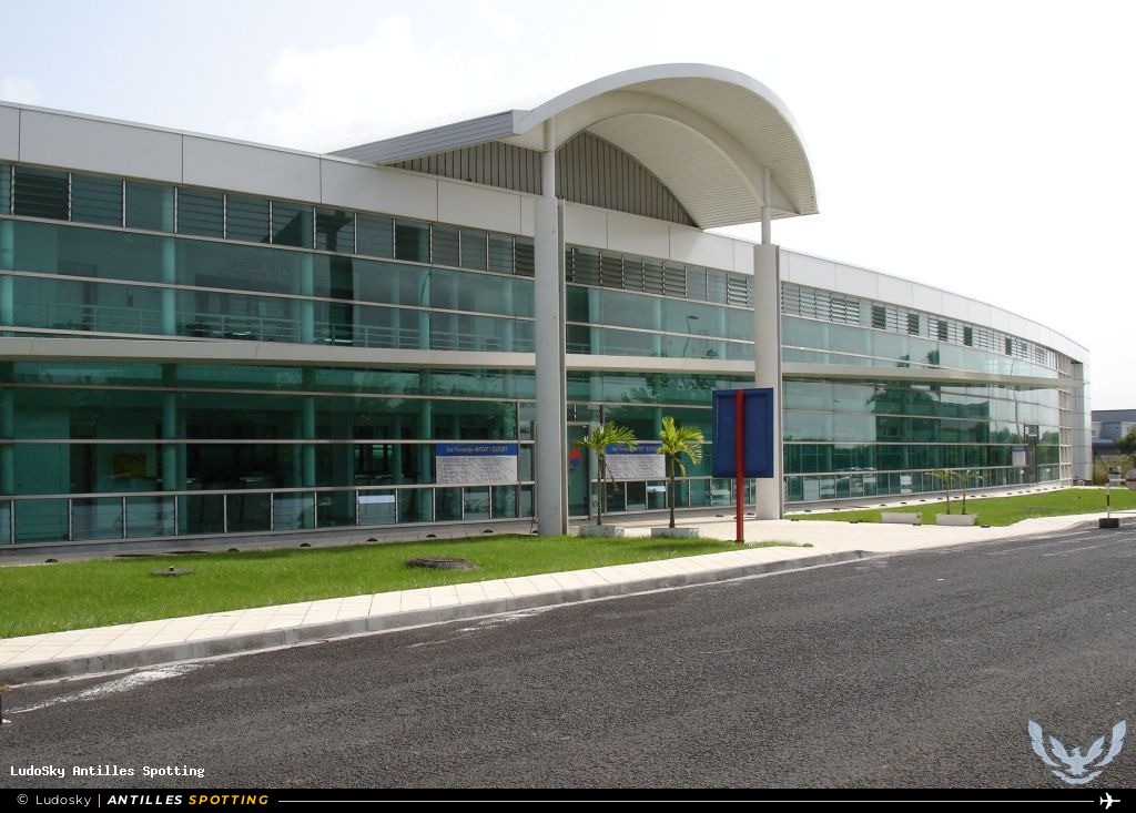 Aéroport · Autres, TFFR - Pointe-à-Pitre – Maryse Condé, Pointe-à-Pitre – Maryse Condé