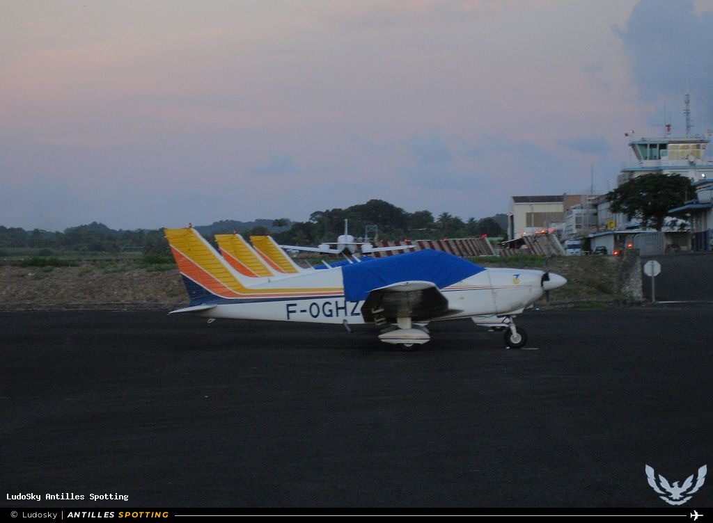F-OGHZ · Piper PA-28 Cherokee / Warrior / Archer, Aéroclub Les Ailes Guadeloupéennes, Pointe-à-Pitre – Maryse Condé