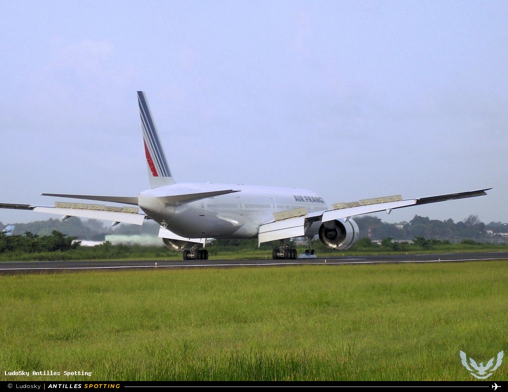 F-GSQR · Boeing 777-300ER, Air France, Pointe-à-Pitre – Maryse Condé