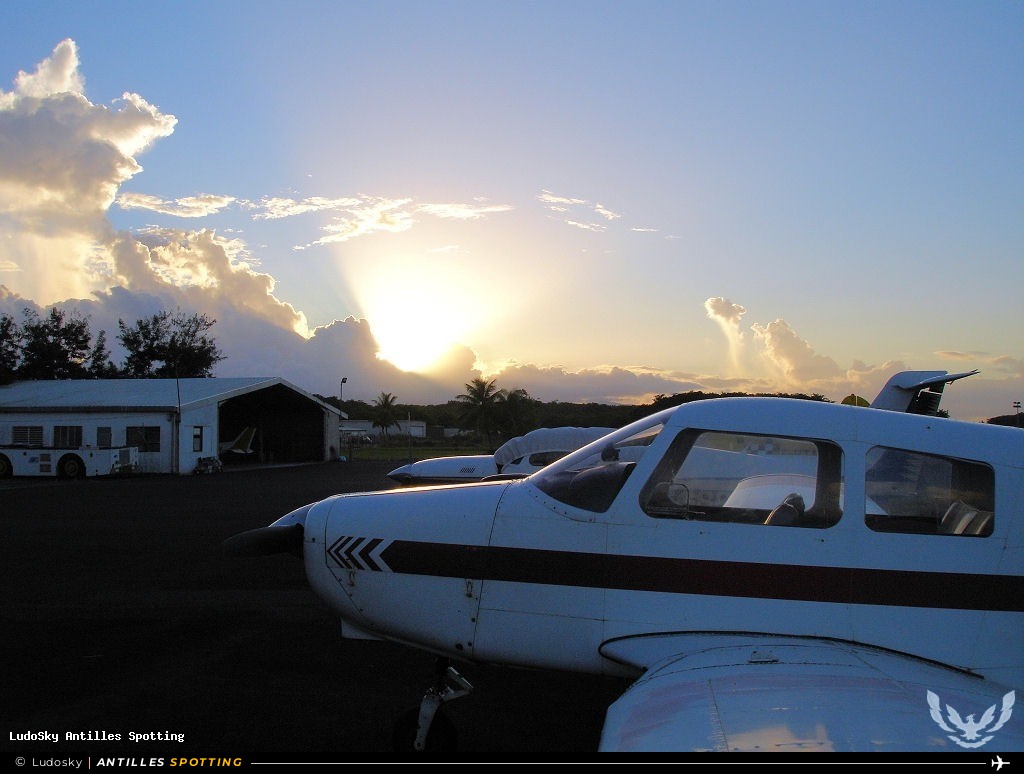 F-GIEI · Piper PA-28 Cherokee / Warrior / Archer, Aéroclub Charly Bravo, Pointe-à-Pitre – Maryse Condé