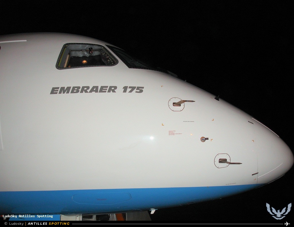 F-OFLY · Embraer E175, Air Caraïbes, Pointe-à-Pitre – Maryse Condé