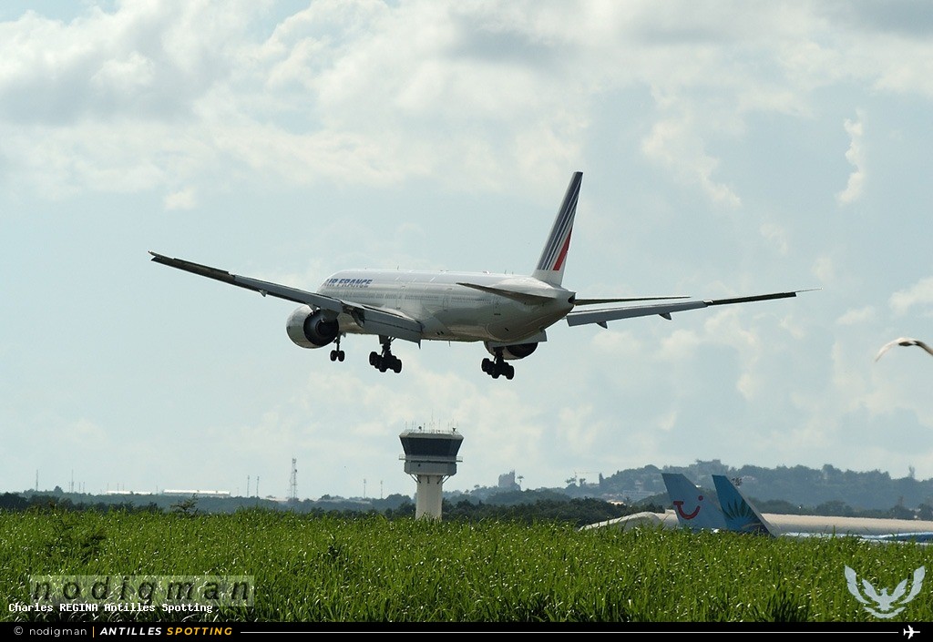 F-GSQN · Boeing 777-300ER, Air France, Martinique – Aimé Césaire