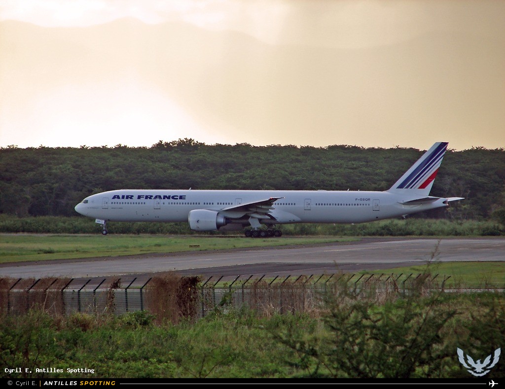 F-GSQR · Boeing 777-300ER, Air France, Pointe-à-Pitre – Maryse Condé