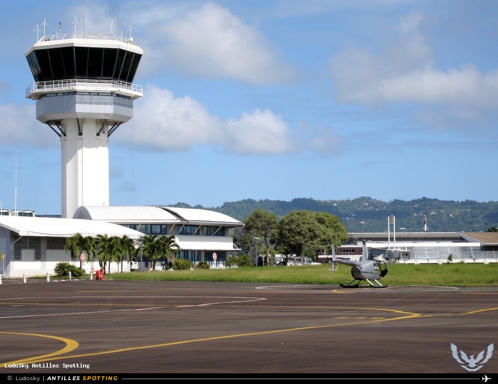 Aéroport · Tour de contrôle, TFFF - Martinique – Aimé Césaire, Martinique – Aimé Césaire