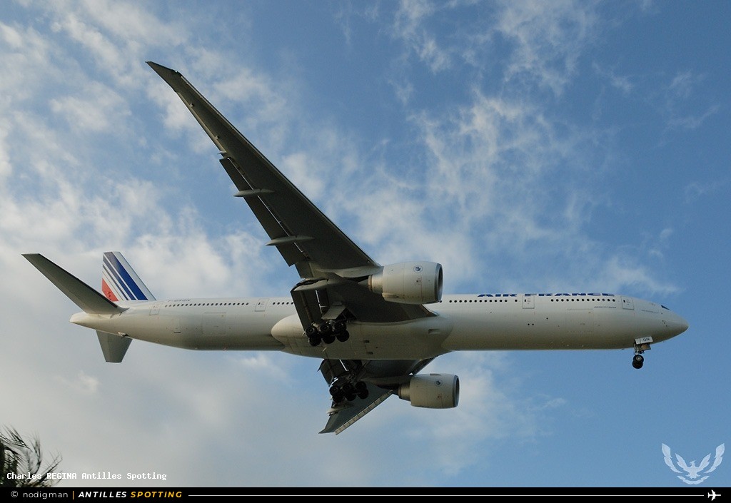 F-GSQN · Boeing 777-300ER, Air France, Martinique – Aimé Césaire