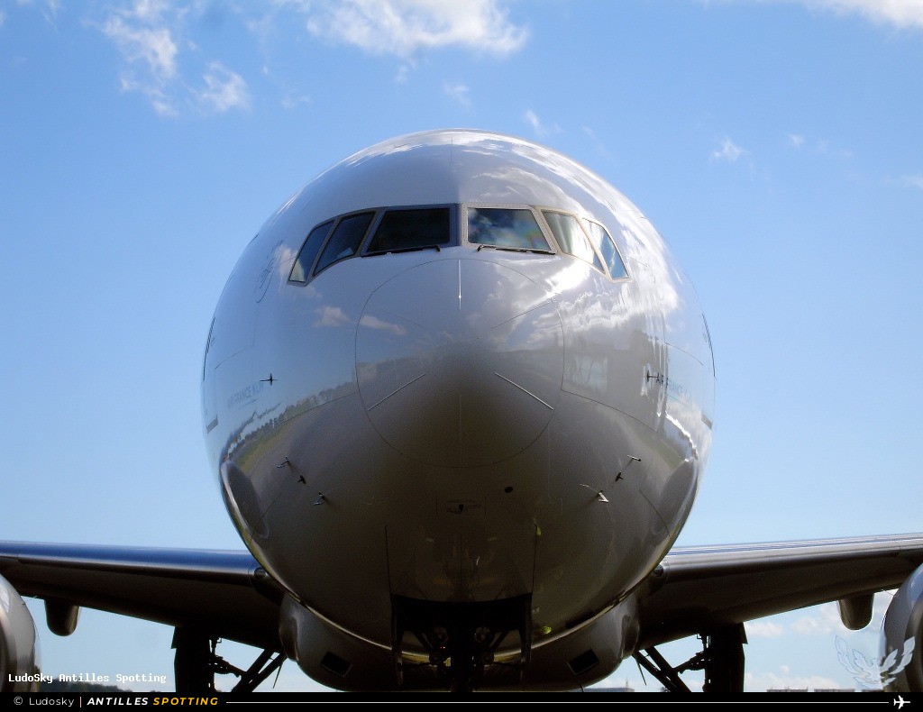 F-GSQR · Boeing 777-300ER, Air France, Pointe-à-Pitre – Maryse Condé