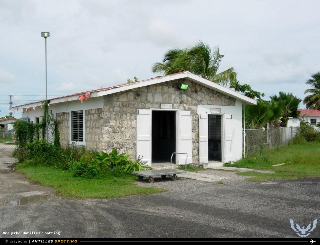 Aéroport · Terminal, TAPB - Codrington – Burton-Nibbs, Codrington – Burton-Nibbs