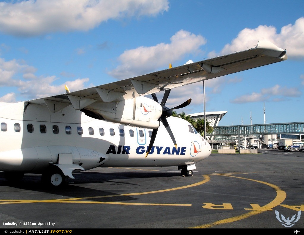 F-OIJB · ATR 42-500, Air Guyane, Martinique – Aimé Césaire