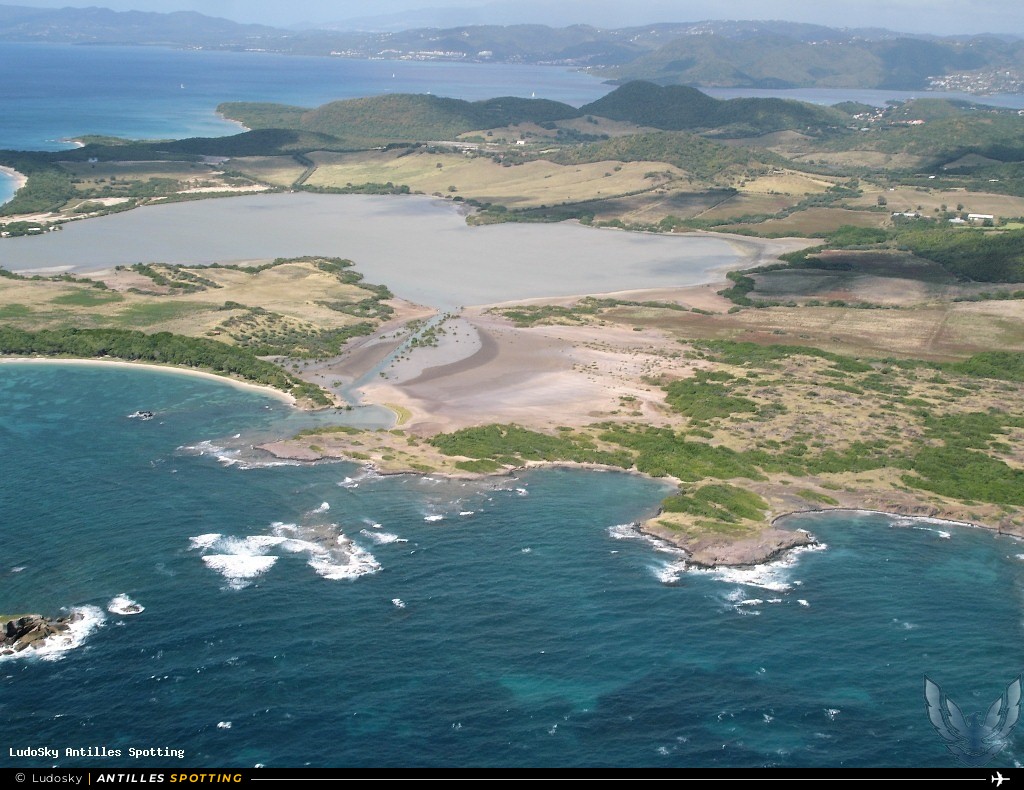 Aéroport · Vue aérienne, TFFF - Martinique – Aimé Césaire, Martinique – Aimé Césaire