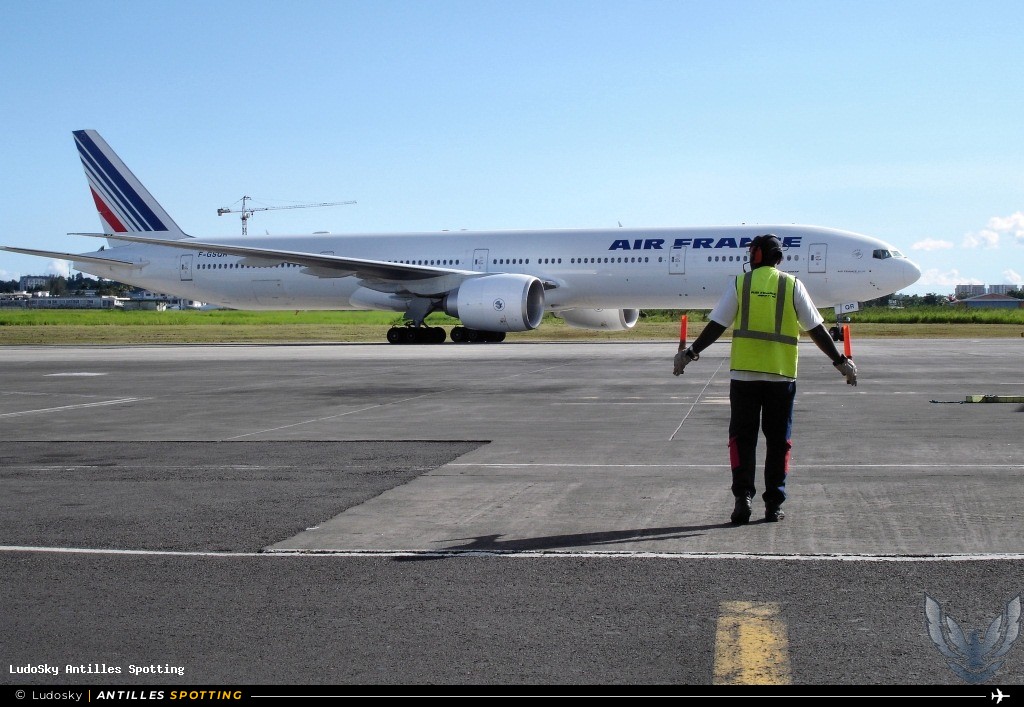F-GSQR · Boeing 777-300ER, Air France, Pointe-à-Pitre – Maryse Condé