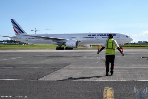 F-GSQR · Boeing 777-300ER, Pointe-à-Pitre – Maryse Condé