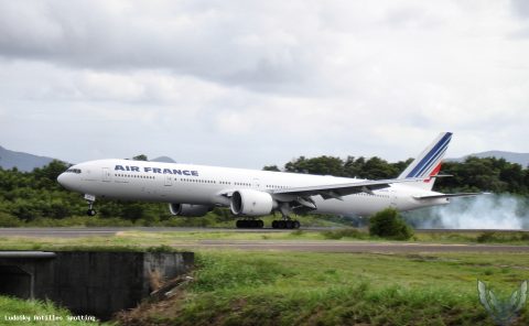 F-GSQS · Boeing 777-300ER, Martinique – Aimé Césaire
