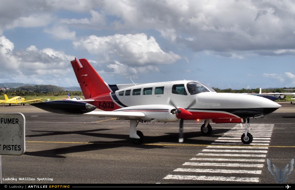 F-OIXB · Cessna 402, Airawak - ATIS, Martinique – Aimé Césaire