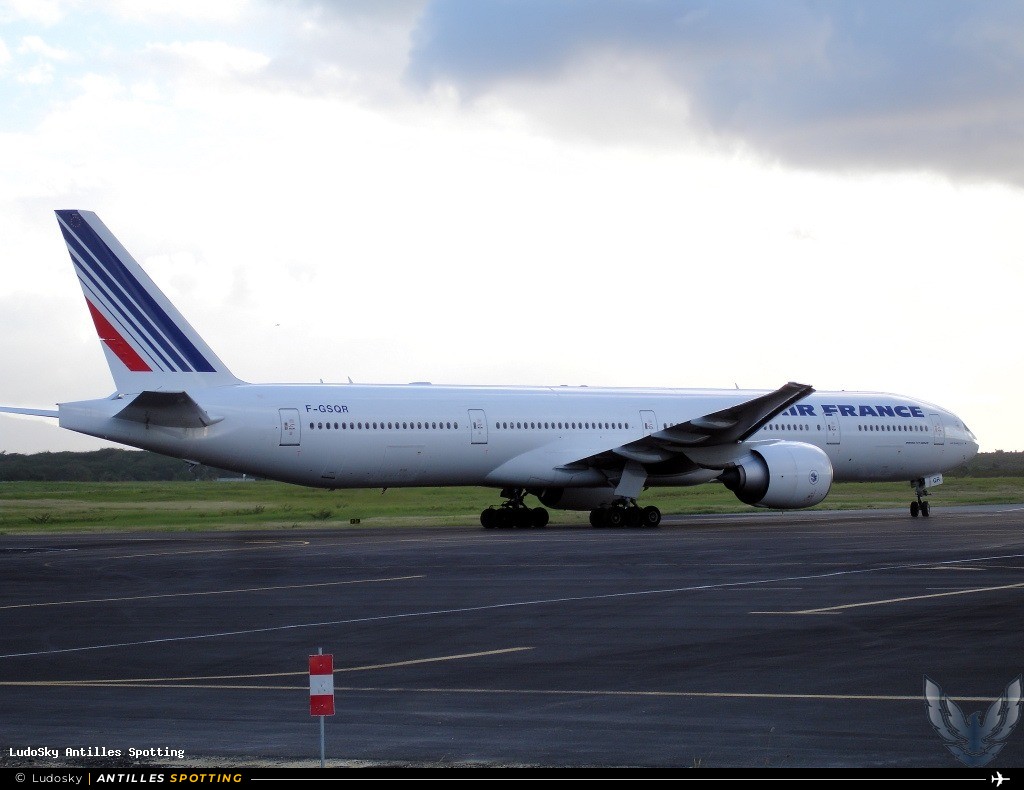 F-GSQR · Boeing 777-300ER, Air France, Pointe-à-Pitre – Maryse Condé