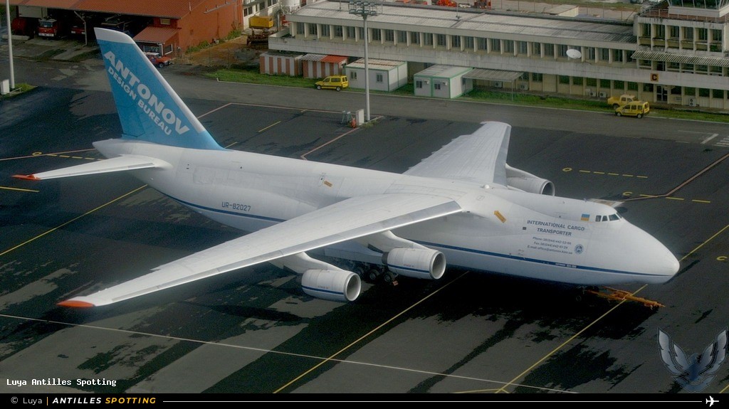 UR-82027 · Antonov An-124, Antonov Design Bureau, Cayenne – Félix Éboué