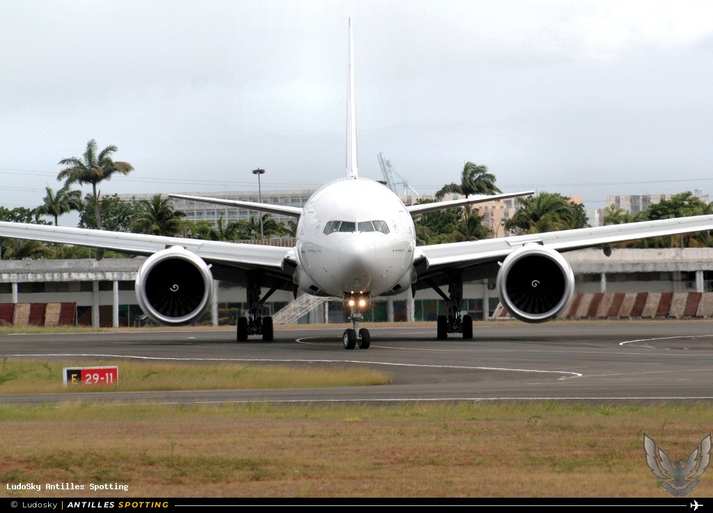 F-GSQT · Boeing 777-300ER, Air France, Pointe-à-Pitre – Maryse Condé