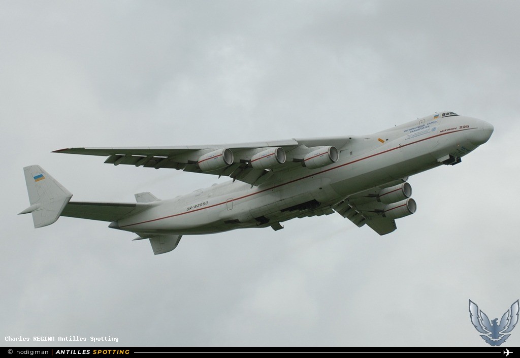 UR-82060 · Antonov An-225 Mriya, Antonov Design Bureau, Martinique – Aimé Césaire