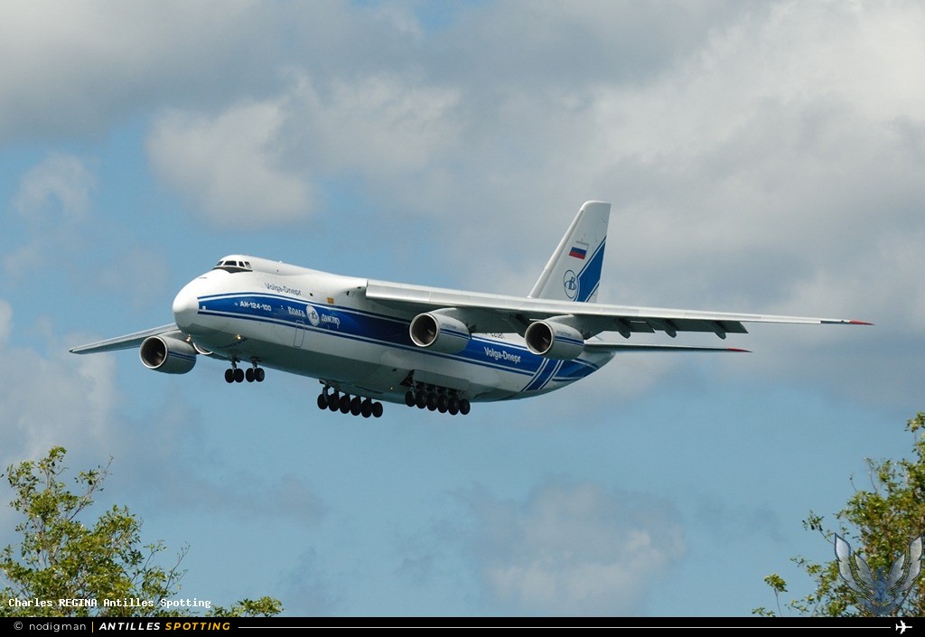 RA-82081 · Antonov An-124, Volga-Dnepr Airlines, Martinique – Aimé Césaire