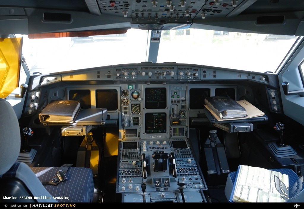 F-HCAT · Airbus A330-200, Corsairfly, Martinique – Aimé Césaire