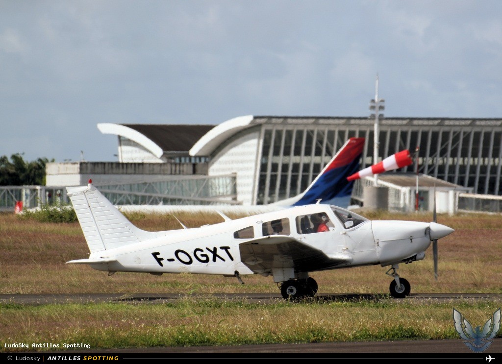 F-OGXT · Piper PA-28 Cherokee / Warrior / Archer, Aéroclub de L'Aviation Civile de Guadeloupe, Pointe-à-Pitre – Maryse Condé