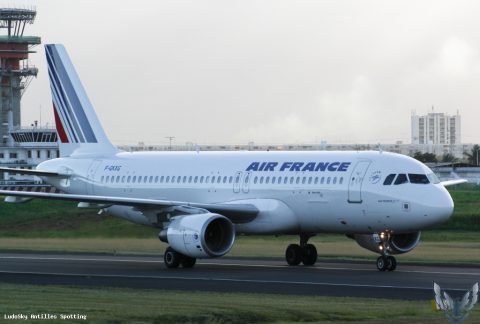 F-GKXG · Airbus A320, Pointe-à-Pitre – Maryse Condé