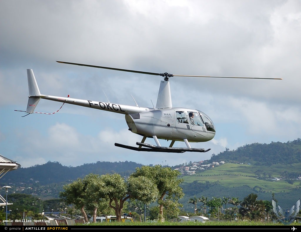 F-OCKL · Robinson R44, SNC HELIBLUE II, Martinique – Aimé Césaire