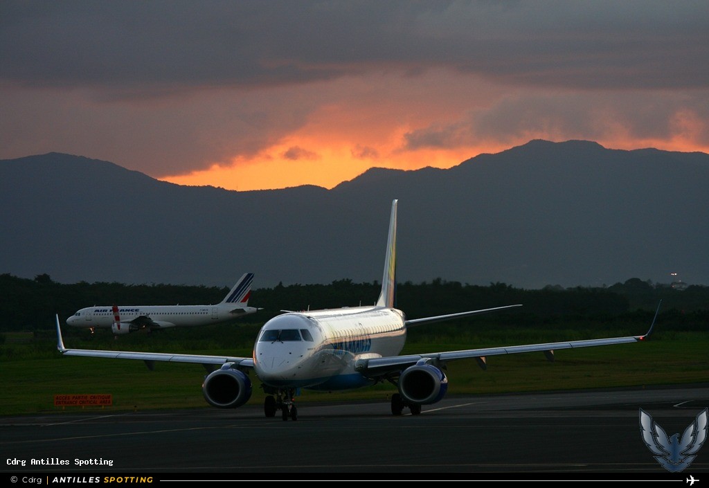 F-OSUD · Embraer E190, Air Caraïbes, Pointe-à-Pitre – Maryse Condé