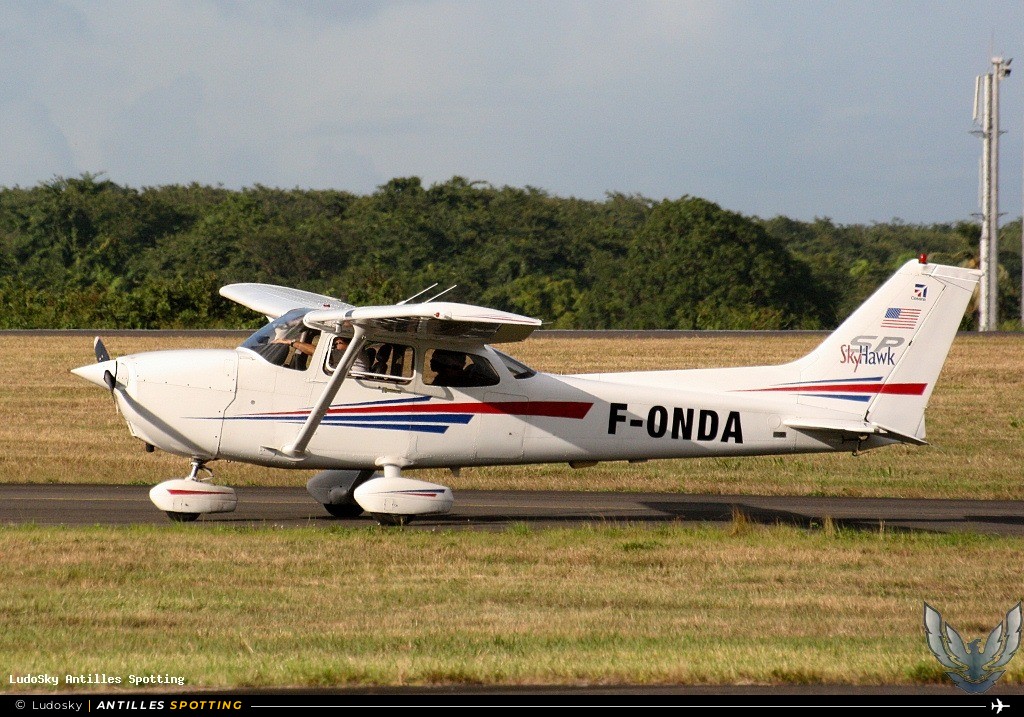 F-ONDA · Cessna 172 Skyhawk, Aéroclub de L'Aviation Civile de Guadeloupe, Pointe-à-Pitre – Maryse Condé