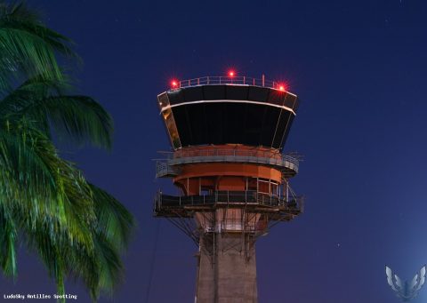 Aéroport · Tour de contrôle, Pointe-à-Pitre – Maryse Condé