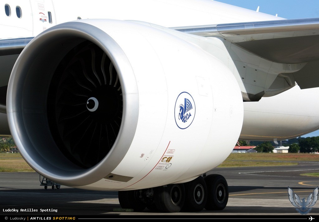 F-GSQS · Boeing 777-300ER, Air France, Pointe-à-Pitre – Maryse Condé