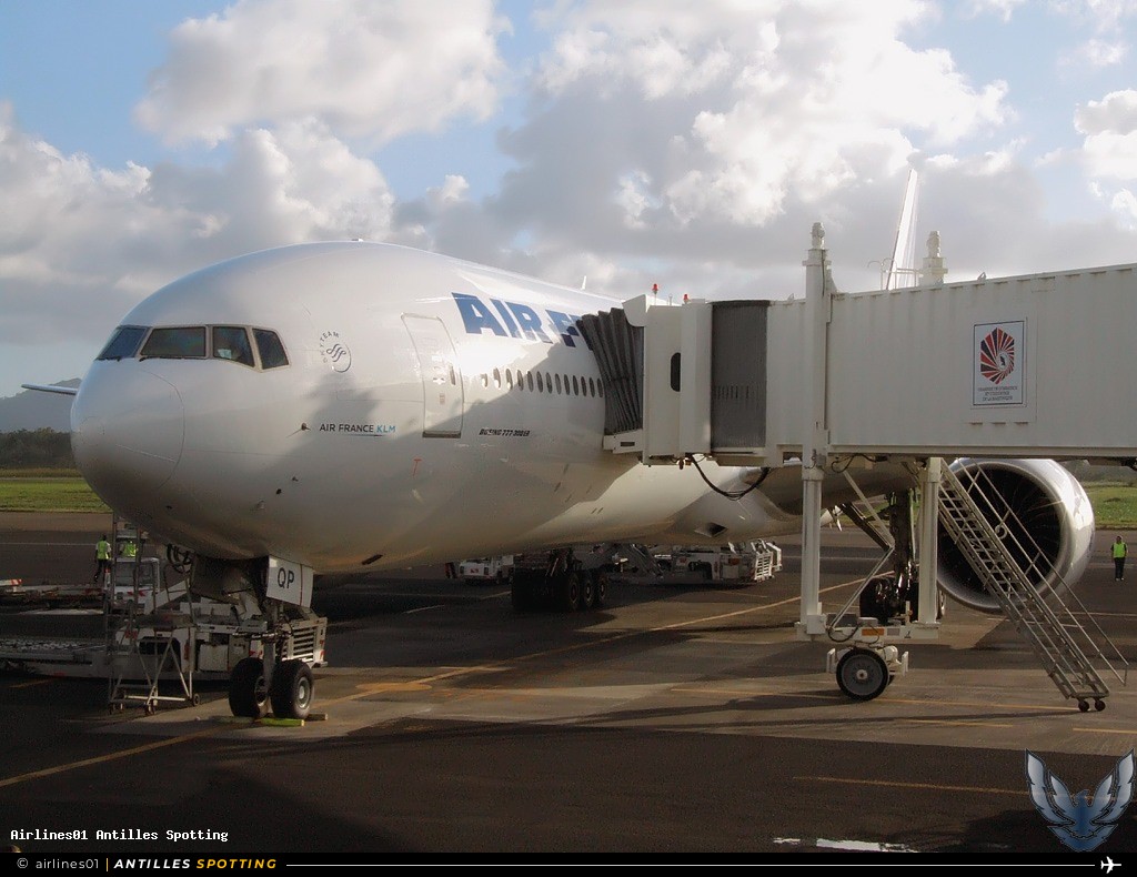 F-GSQP · Boeing 777-300ER, Air France, Martinique – Aimé Césaire