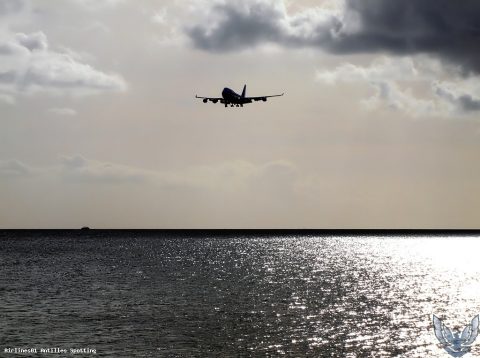 F-HLOV · Boeing 747-400, Martinique – Aimé Césaire