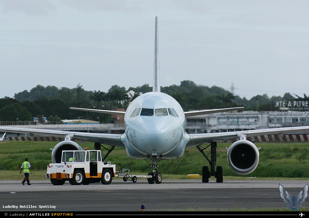 C-FYKR · Airbus A319, Air Canada, Pointe-à-Pitre – Maryse Condé