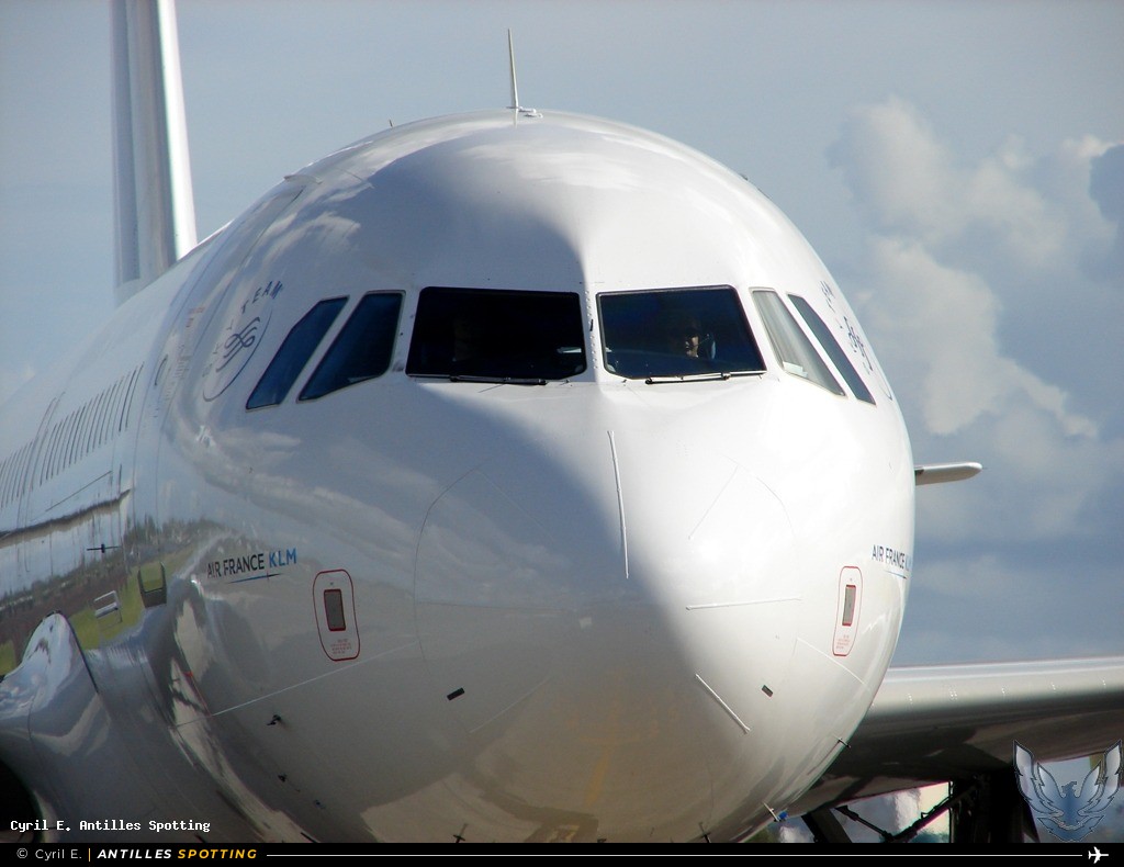 F-GKXG · Airbus A320, Air France, Pointe-à-Pitre – Maryse Condé