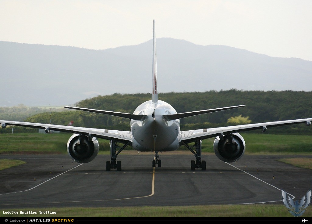 F-GSQR · Boeing 777-300ER, Air France, Pointe-à-Pitre – Maryse Condé