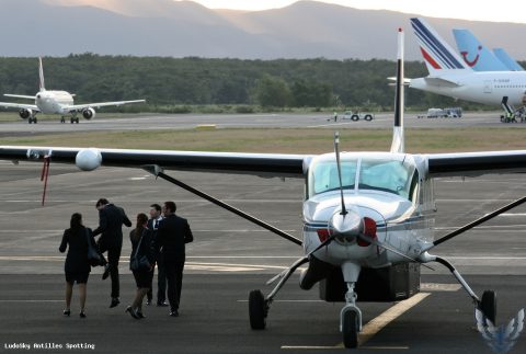 F-OIXZ · Cessna 208 Caravan (2008)