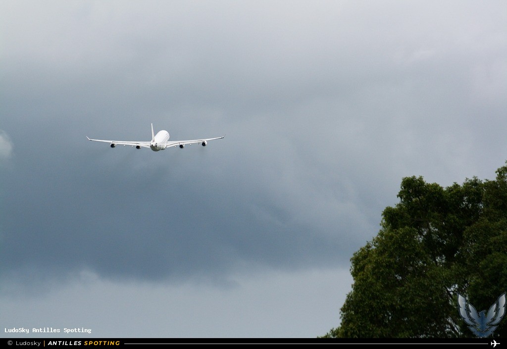 F-RAJB · Airbus A340-200, Armée de l'Air, Pointe-à-Pitre – Maryse Condé