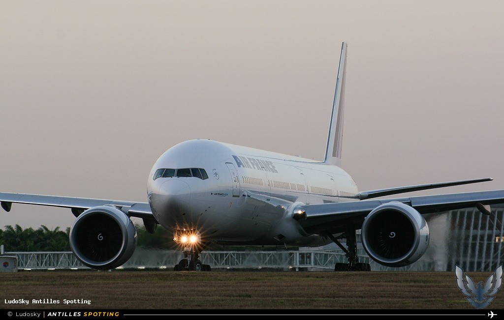 F-GSQX · Boeing 777-300ER, Air France, Pointe-à-Pitre – Maryse Condé
