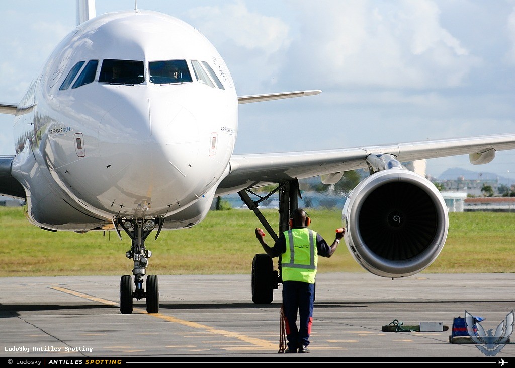 F-GKXC · Airbus A320, Air France, Pointe-à-Pitre – Maryse Condé
