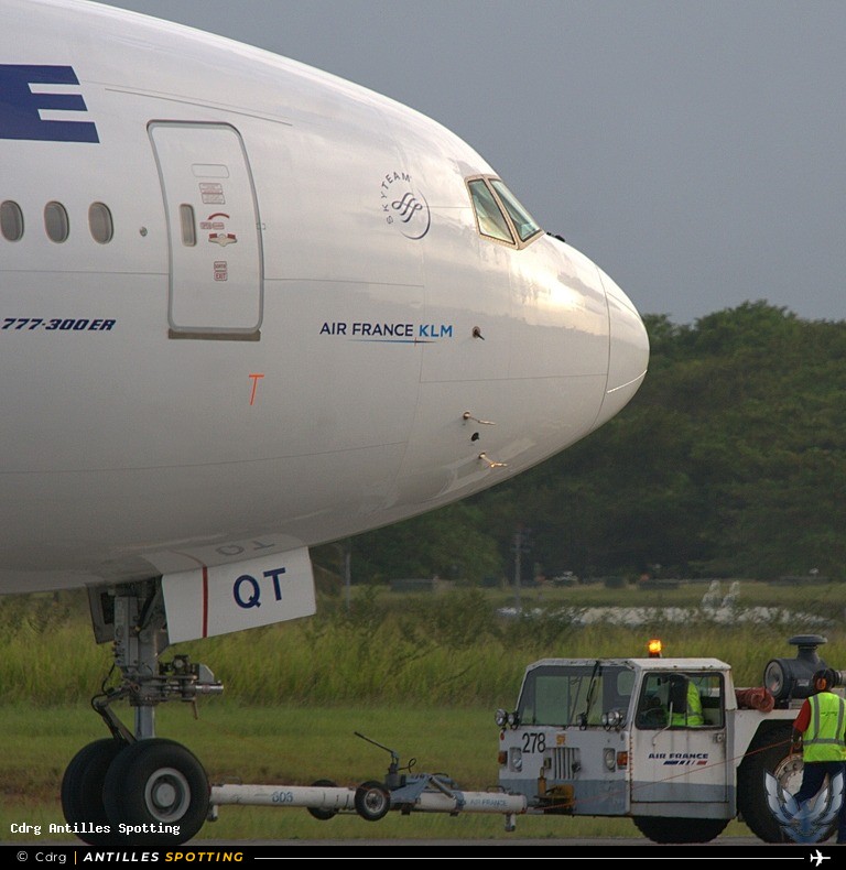 F-GSQT · Boeing 777-300ER, Air France, Pointe-à-Pitre – Maryse Condé