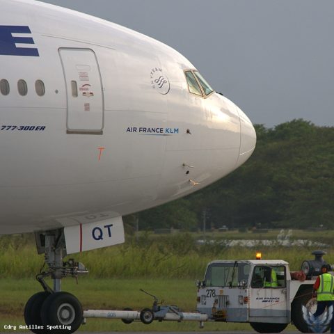 F-GSQT · Boeing 777-300ER, Pointe-à-Pitre – Maryse Condé