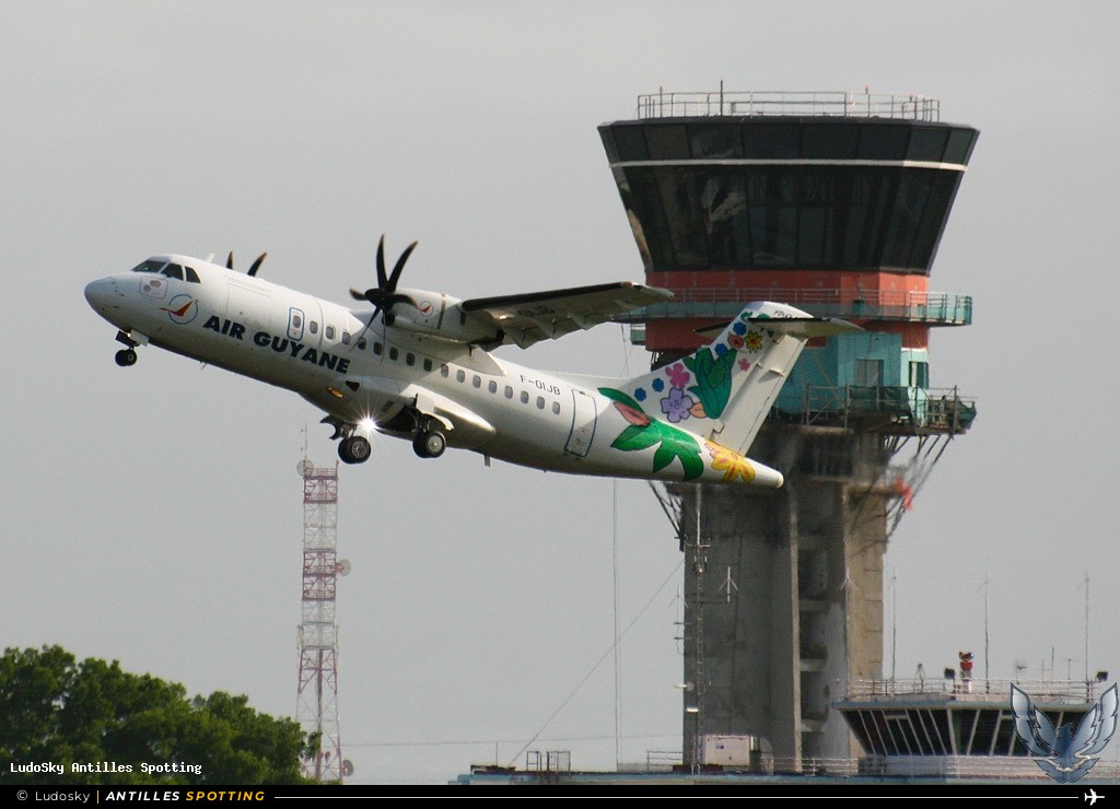 F-OIJB · ATR 42-500, Air Guyane, Pointe-à-Pitre – Maryse Condé