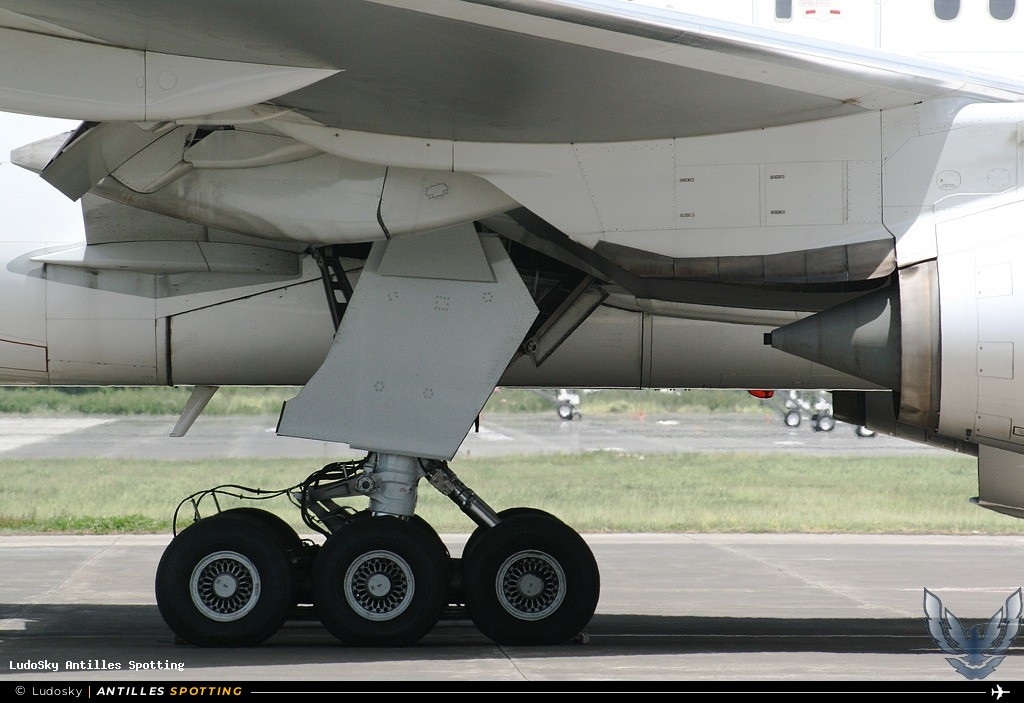 F-GSQN · Boeing 777-300ER, Air France, Pointe-à-Pitre – Maryse Condé