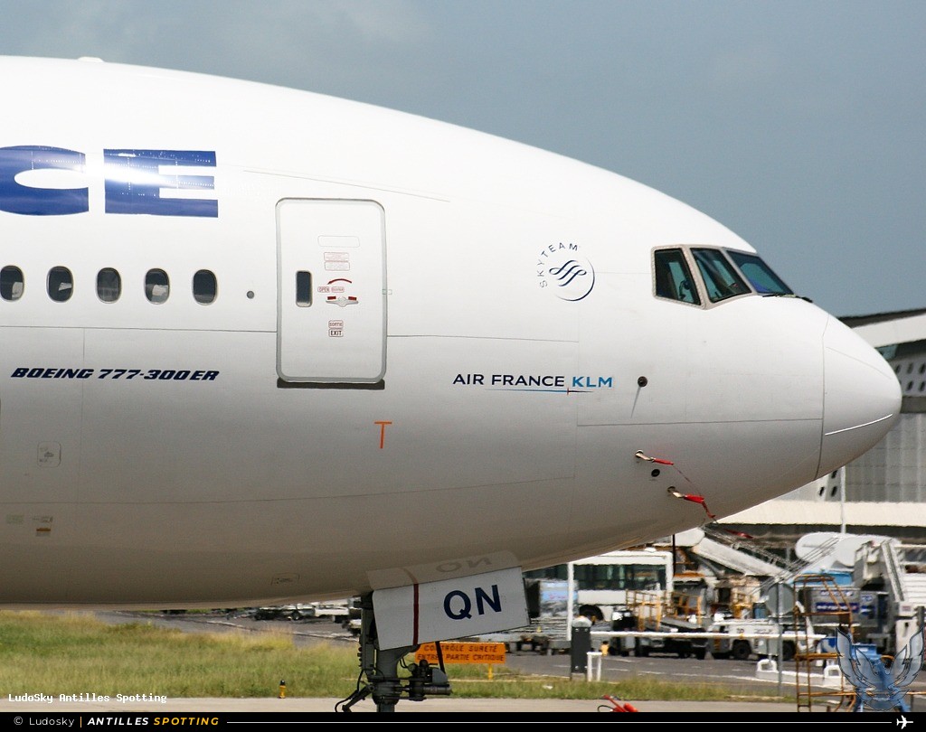 F-GSQN · Boeing 777-300ER, Air France, Pointe-à-Pitre – Maryse Condé