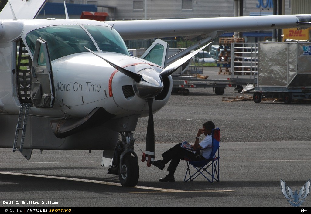 N878FE · Cessna 208 Caravan, FedEx, Pointe-à-Pitre – Maryse Condé